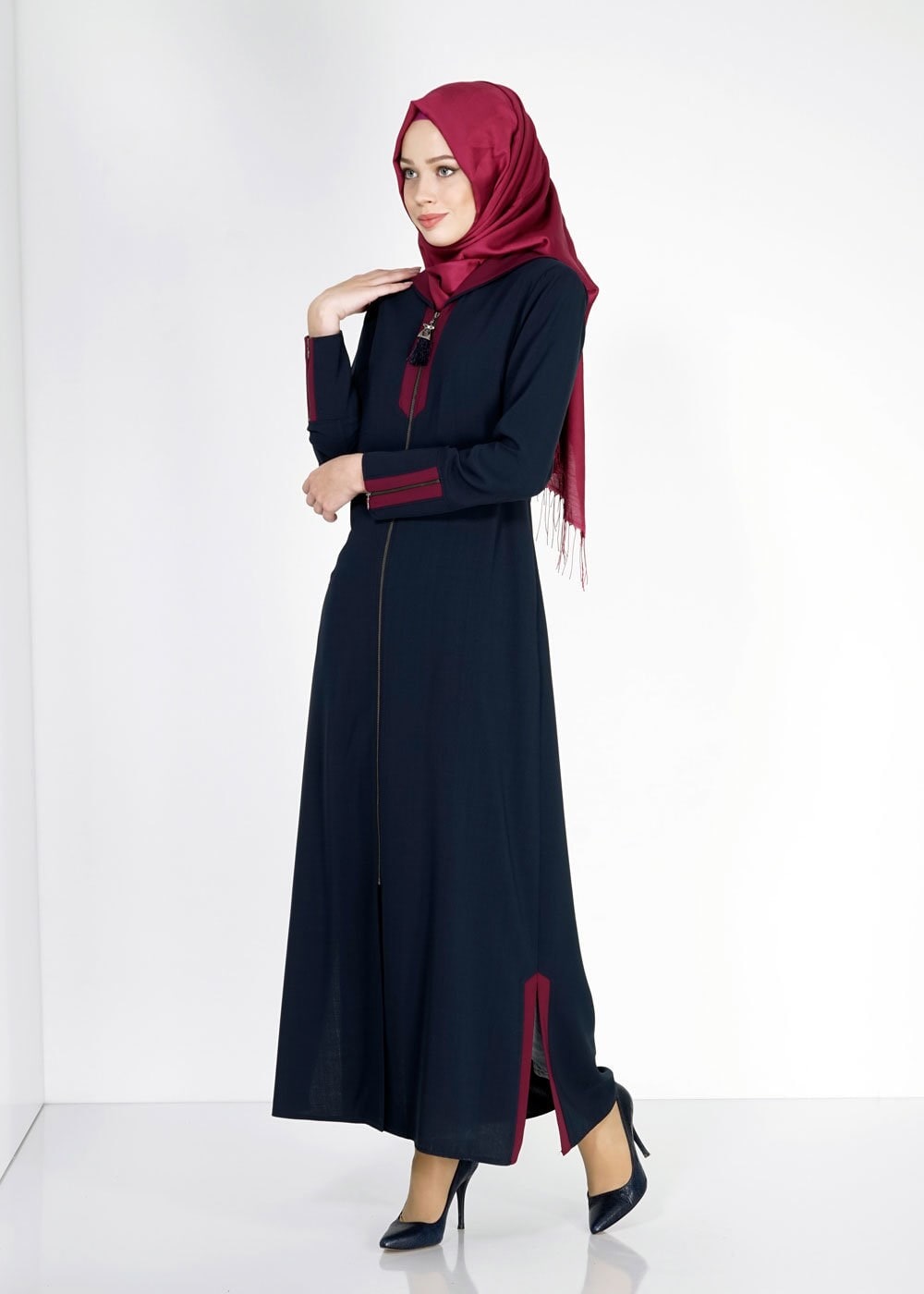Tesettür giyim LACİVERT KAPÜŞONLU FERMUARLI PARDESÜ 1577