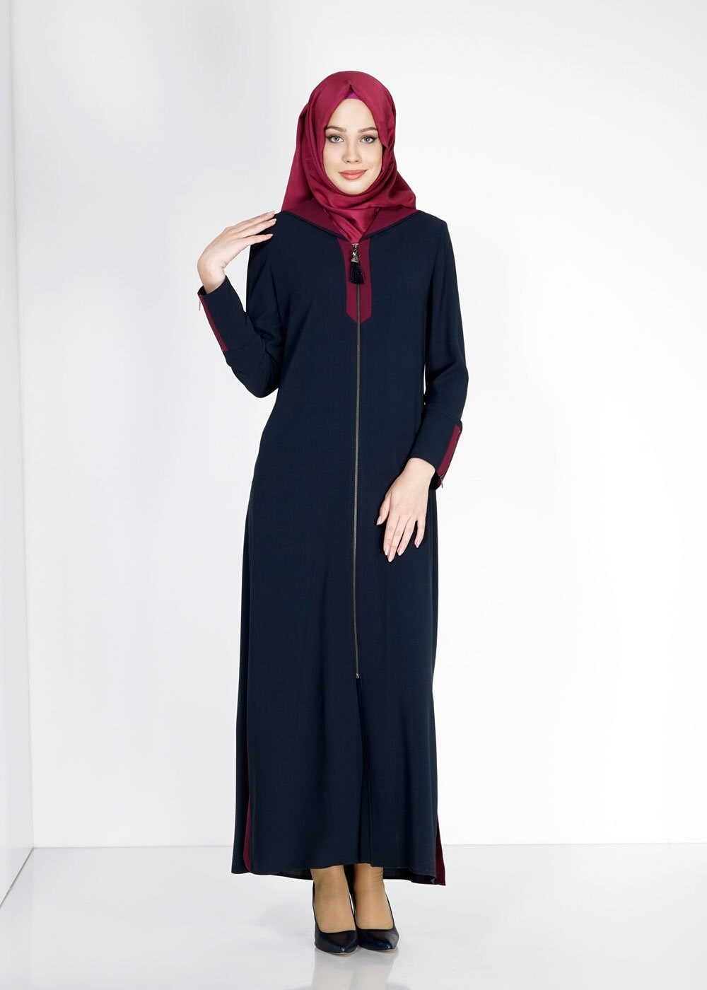 Tesettür giyim LACİVERT KAPÜŞONLU FERMUARLI PARDESÜ 1577