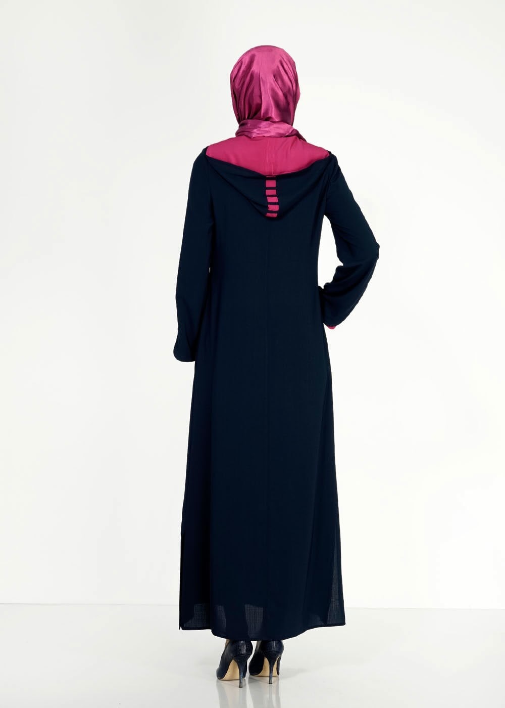 Tesettür giyim LACİVERT KAPÜŞONLU ŞERİT DETAYLI PARDESÜ 1578