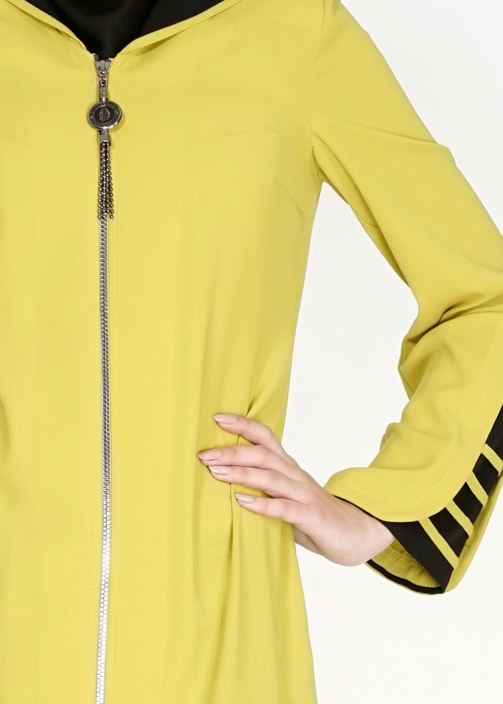 Tesettür giyim YEŞİL KAPÜŞONLU ŞERİT DETAYLI PARDESÜ 1578