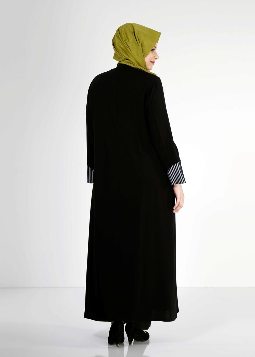 Tesettür giyim SİYAH 1588 Farah Tesettür Pardesü