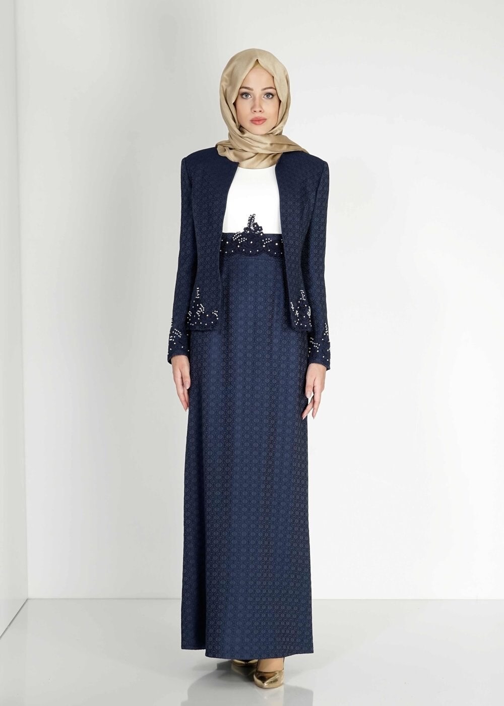 Tesettür giyim LACİVERT NAKIŞ DETAYLI JAKAR İKİLİ ELBİSELİ TAKIM 3121