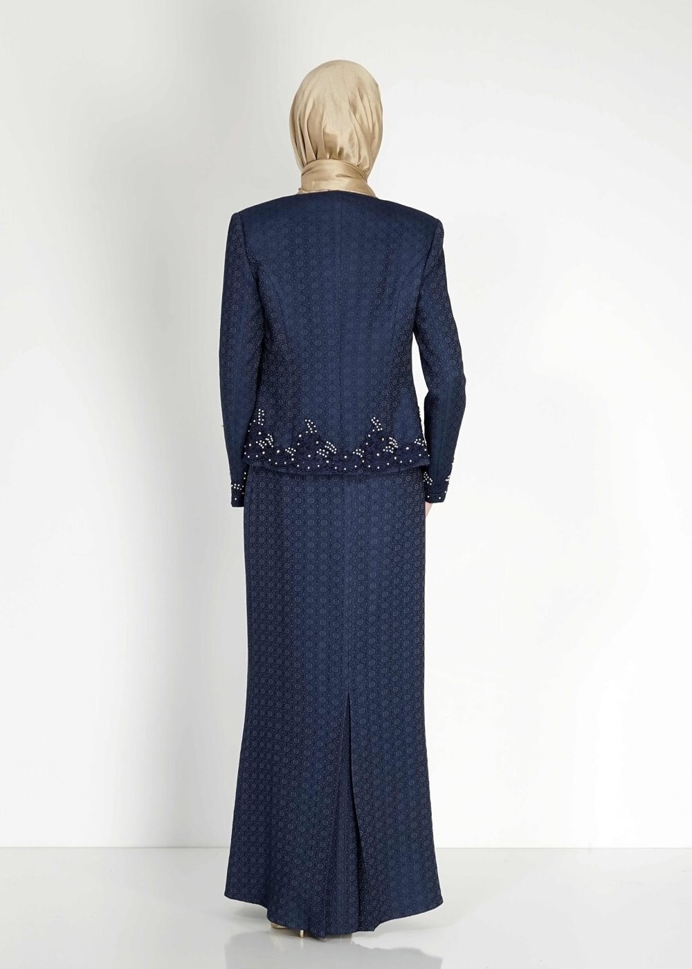 Tesettür giyim LACİVERT NAKIŞ DETAYLI JAKAR İKİLİ ELBİSELİ TAKIM 3121