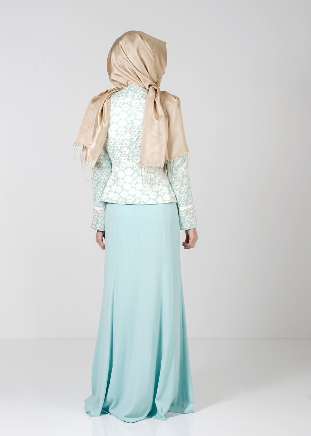 Tesettür giyim MAVİ ÇİÇEK DESENLİ İKİLİ ELBİSELİ TAKIM 3143