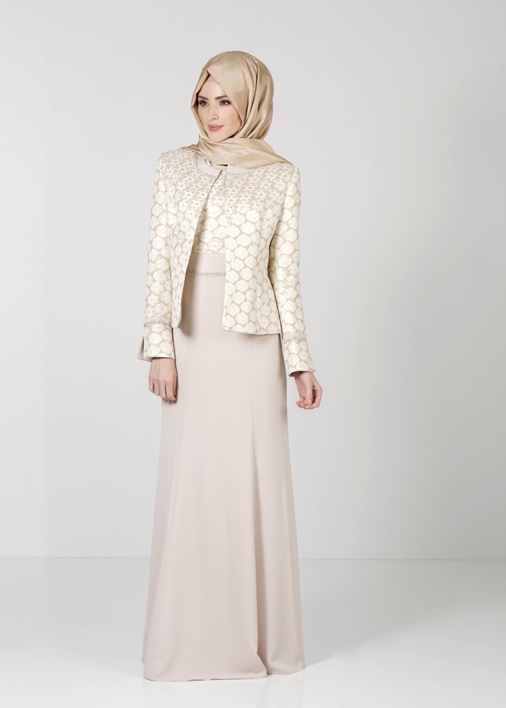 Tesettür giyim ALTIN ÇİÇEK DESENLİ İKİLİ ELBİSELİ TAKIM 3143