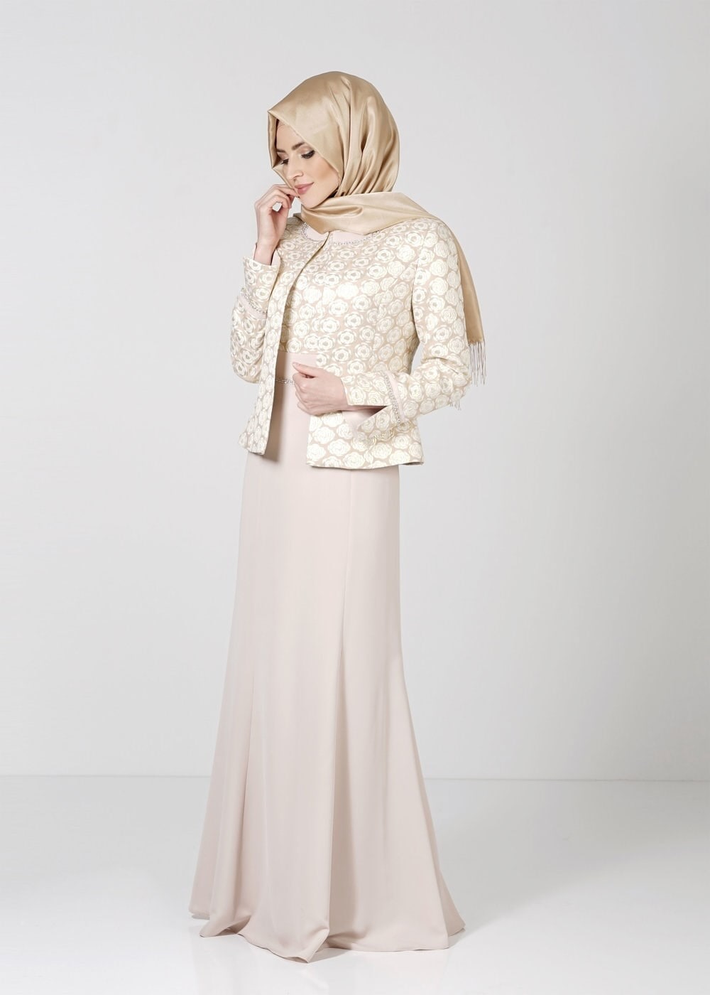 Tesettür giyim ALTIN ÇİÇEK DESENLİ İKİLİ ELBİSELİ TAKIM 3143