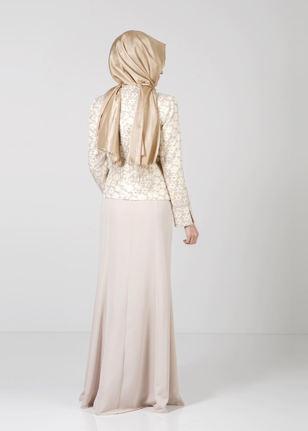 Tesettür giyim ALTIN ÇİÇEK DESENLİ İKİLİ ELBİSELİ TAKIM 3143