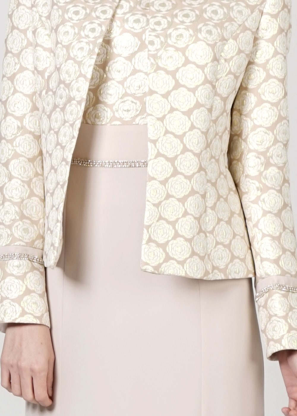 Tesettür giyim ALTIN ÇİÇEK DESENLİ İKİLİ ELBİSELİ TAKIM 3143