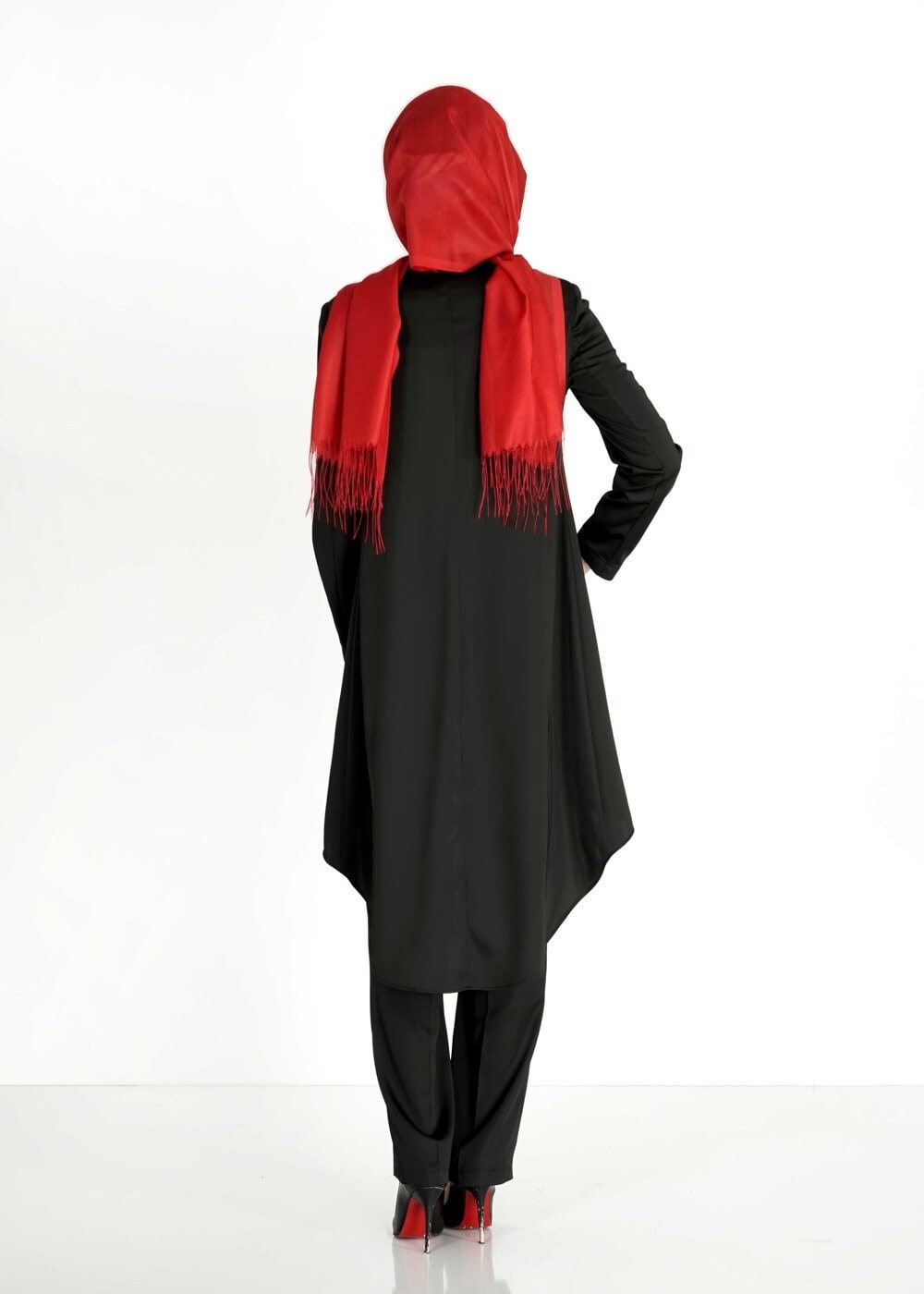 Tesettür giyim SİYAH DESENLİ ASİMETRİK KESİM ÜÇLÜ PANTOLONLU TAKIM 3093P