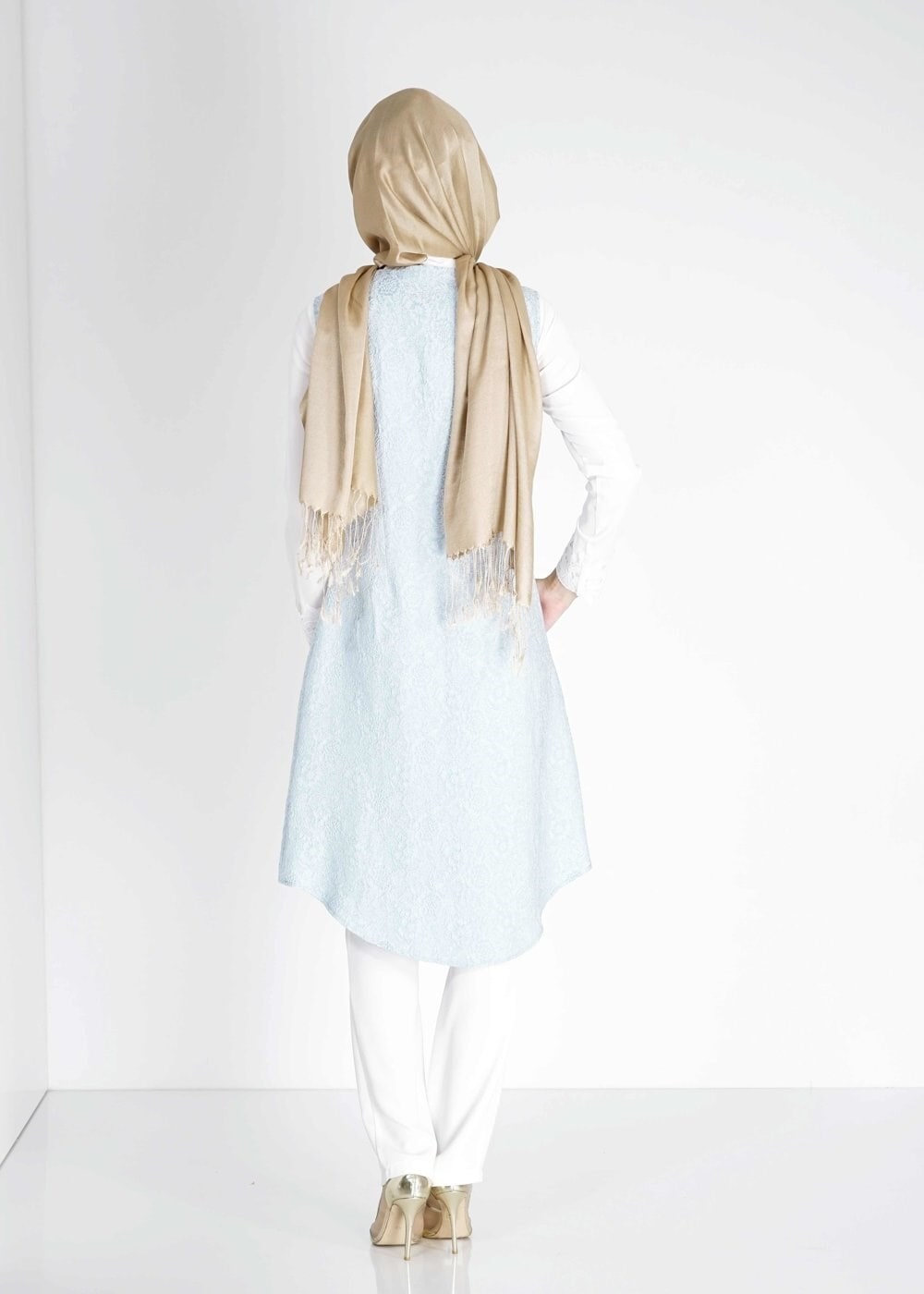 Tesettür giyim MAVİ İŞLEME DETAYLI FERMUARLI İKİLİ PANTOLONLU TAKIM 3119P