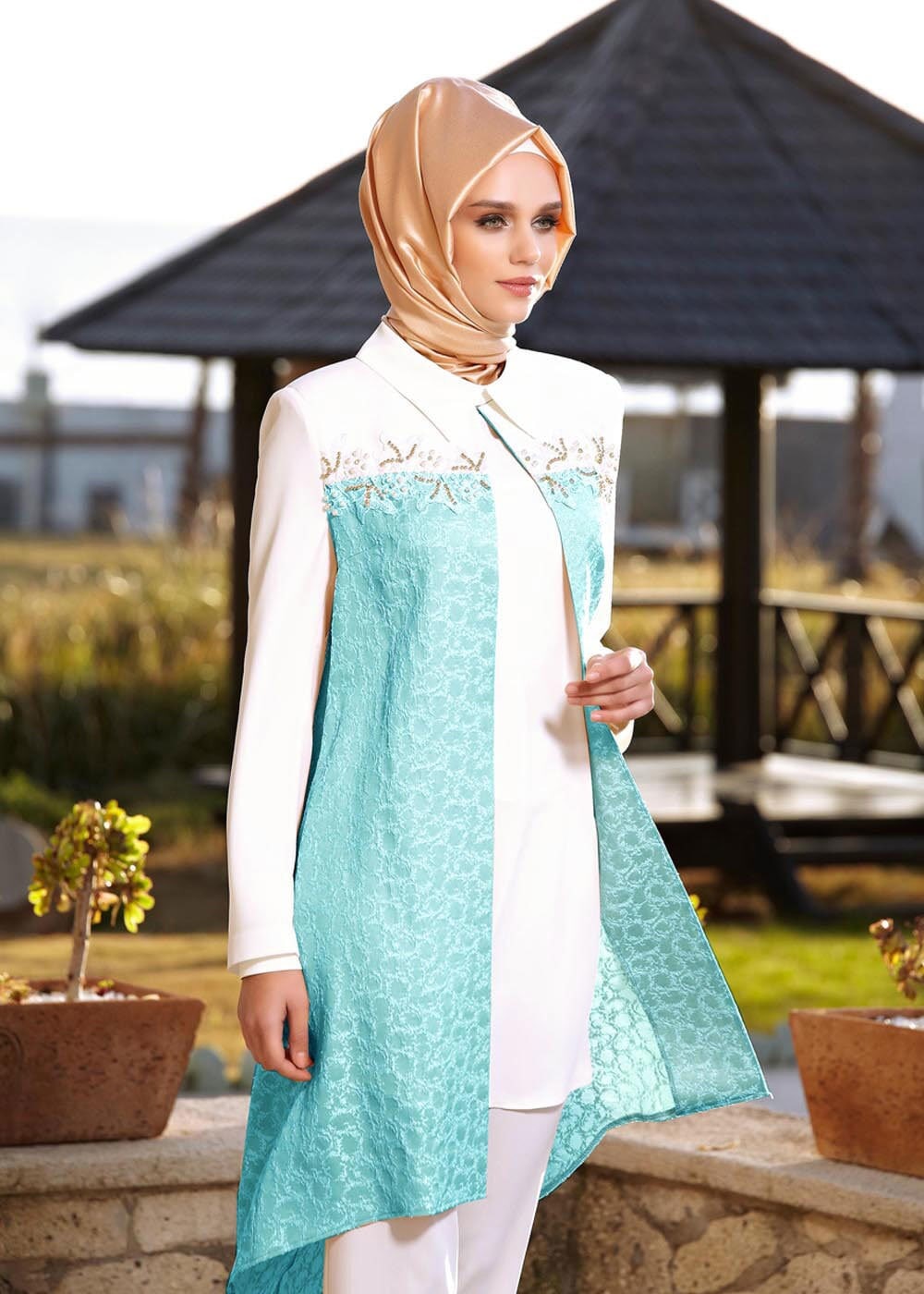 Tesettür giyim YEŞİL DESENLİ BONCUK DETAYLI İKİLİ PANTOLONLU TAKIM 3120