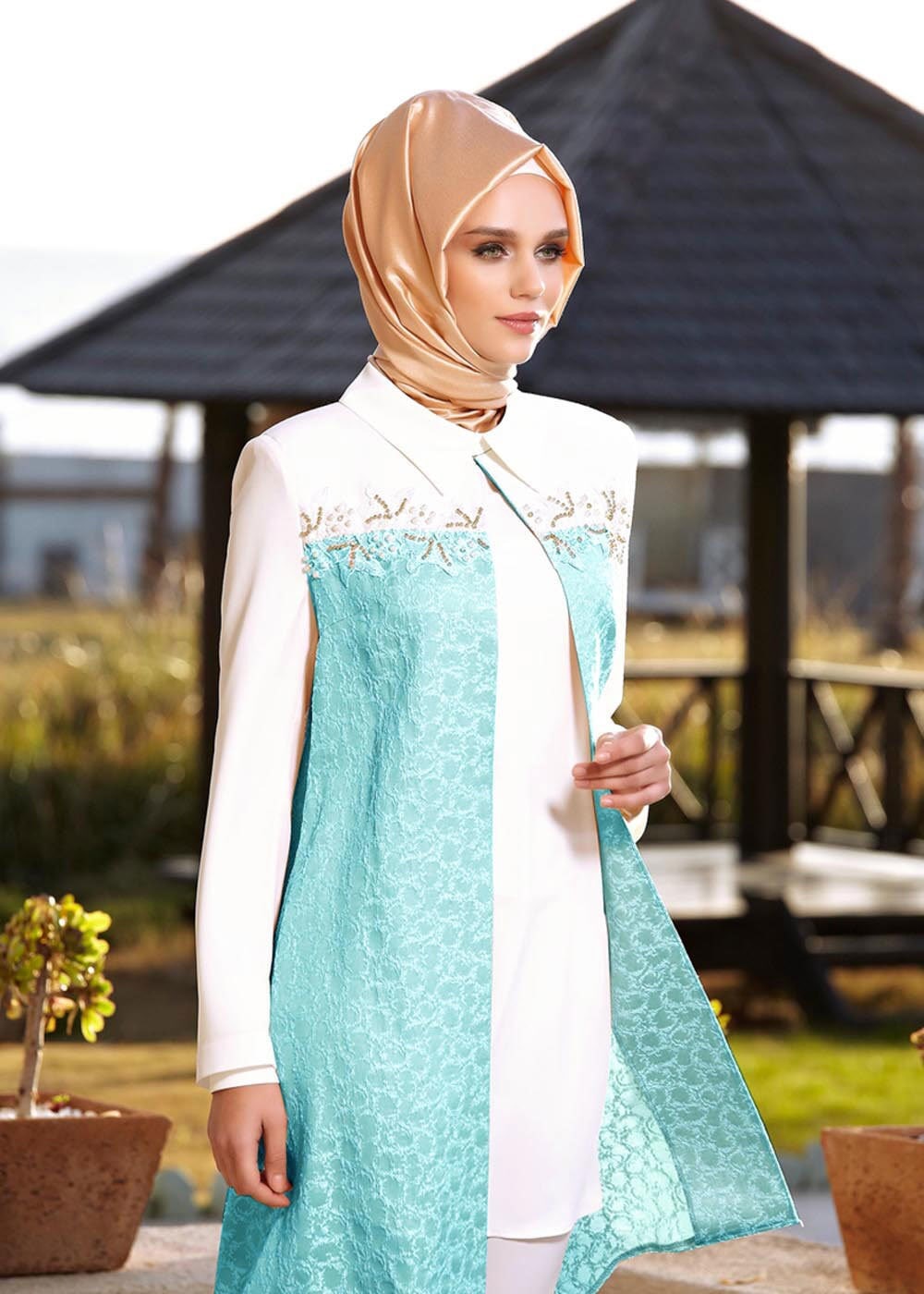 Tesettür giyim YEŞİL DESENLİ BONCUK DETAYLI İKİLİ PANTOLONLU TAKIM 3120