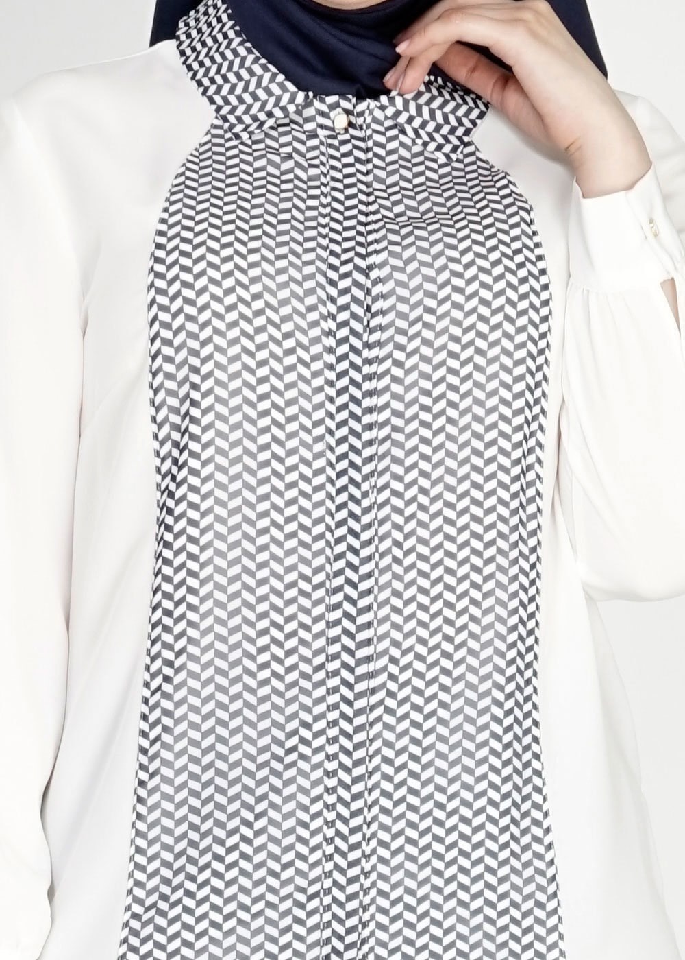 Tesettür giyim BEYAZ DESENLİ TUNİK 2475