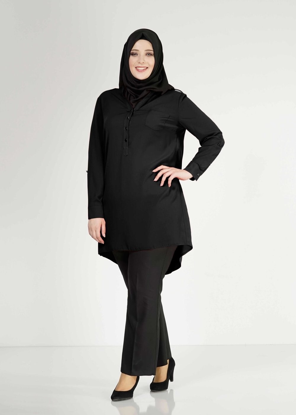 Tesettür giyim SİYAH DÜĞME DETAYLI TUNİK 2478 