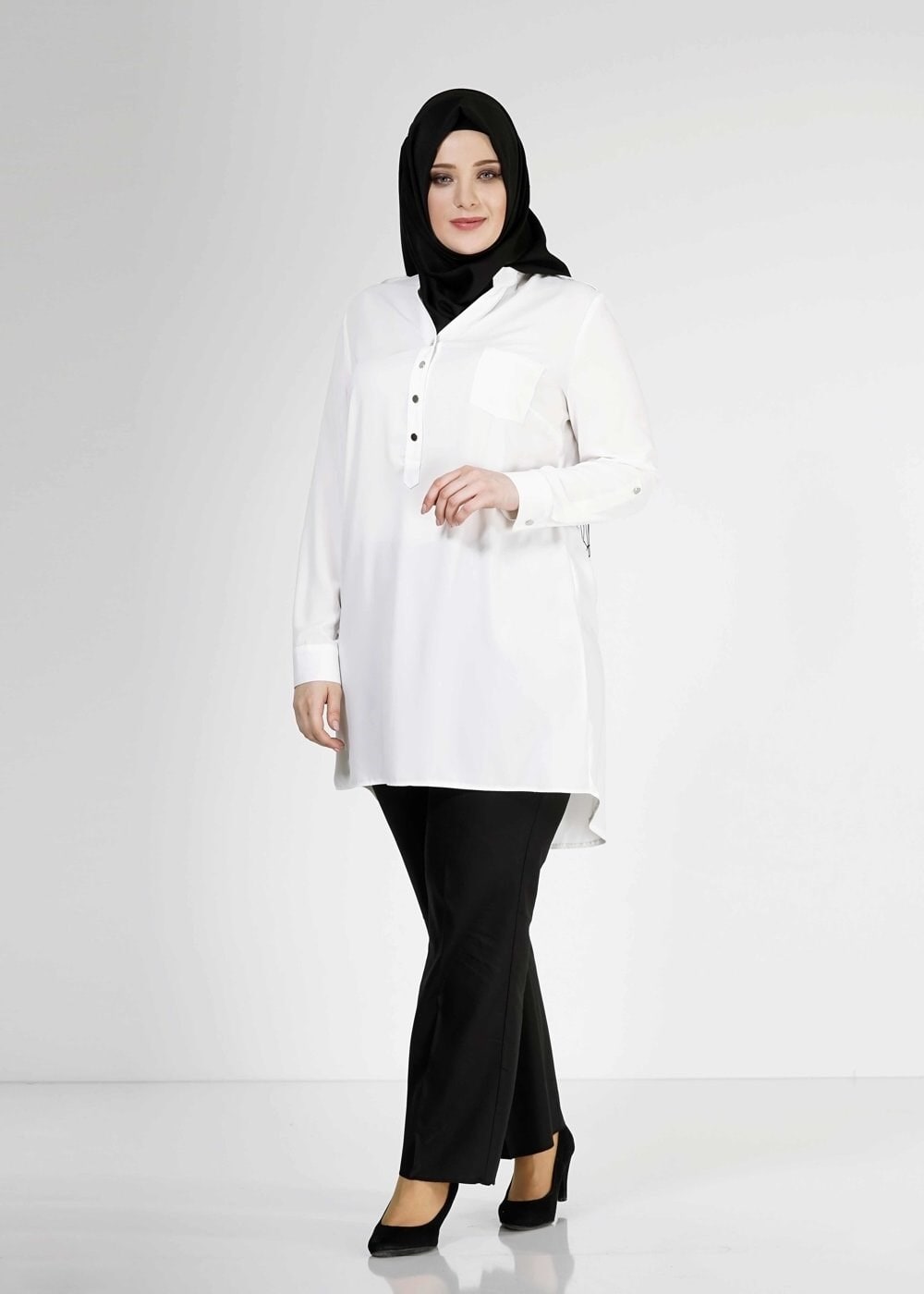 Tesettür giyim BEYAZ DÜĞME DETAYLI TUNİK 2478 