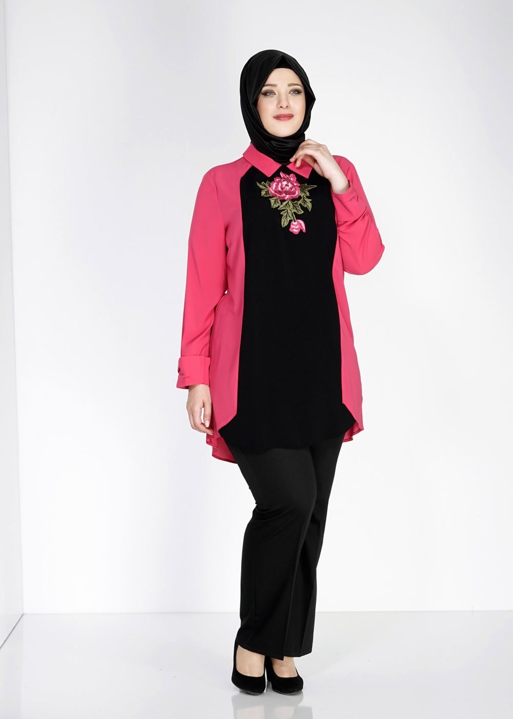 Tesettür giyim FUŞYA ÇİÇEK NAKIŞLI TUNİK 2486