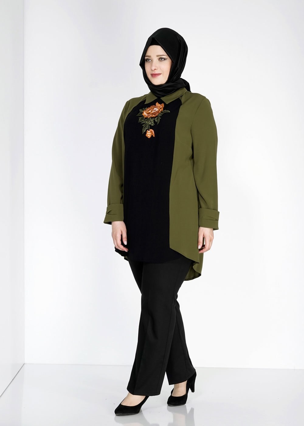 Tesettür giyim HAKİ ÇİÇEK NAKIŞLI TUNİK 2486