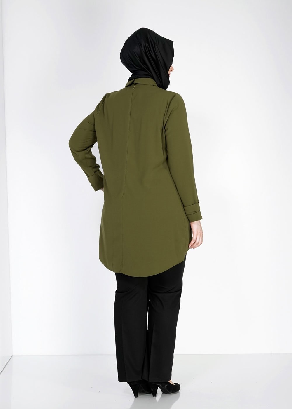 Tesettür giyim HAKİ ÇİÇEK NAKIŞLI TUNİK 2486