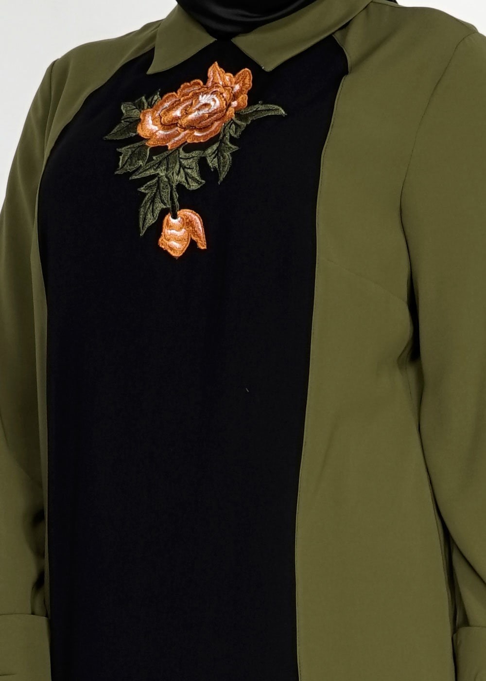 Tesettür giyim HAKİ ÇİÇEK NAKIŞLI TUNİK 2486