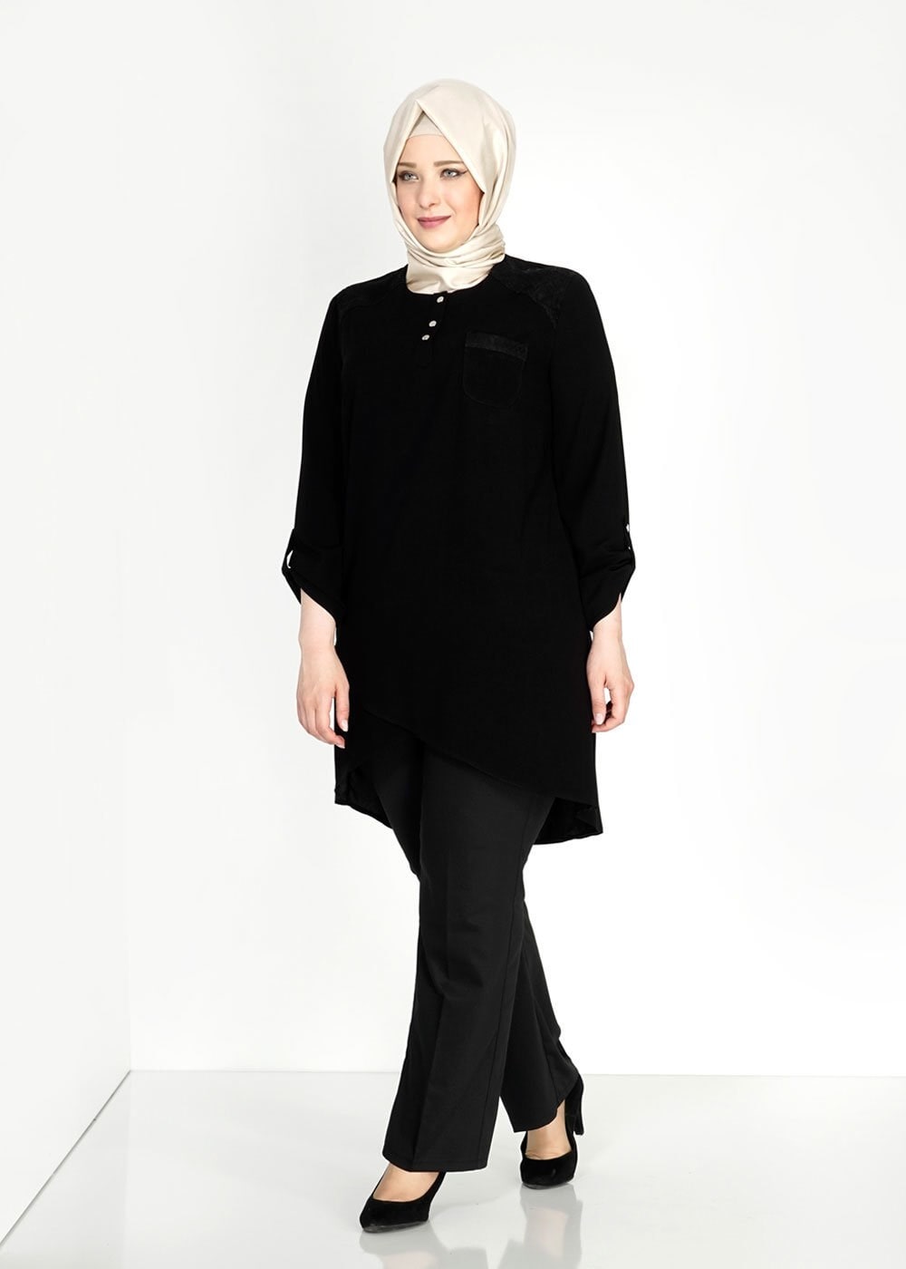Tesettür giyim SİYAH CEP DETAYLI TUNİK 2488