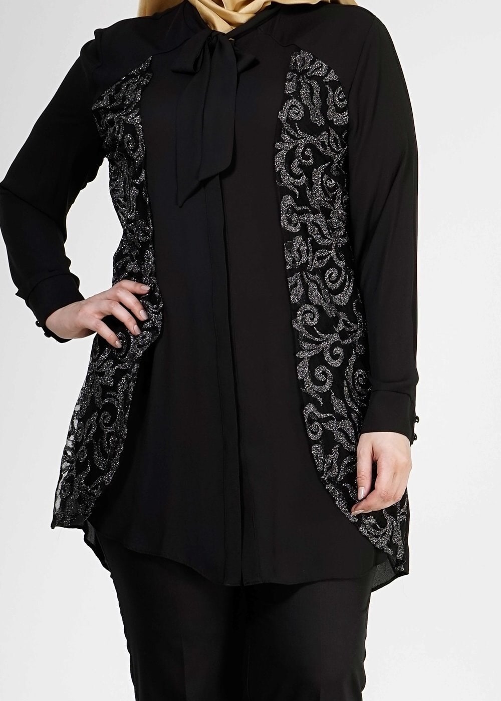 Tesettür giyim SİYAH NAKIŞ DETAYLI TUNİK  2490 