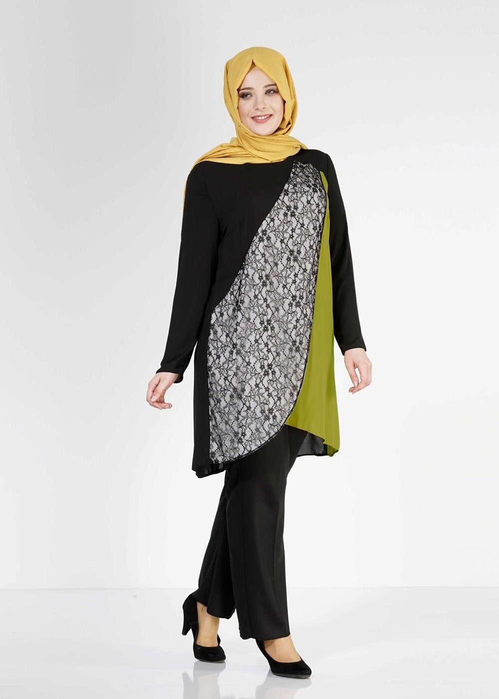 Tesettür giyim YEŞİL DANTEL DETAYLI TUNİK 2517