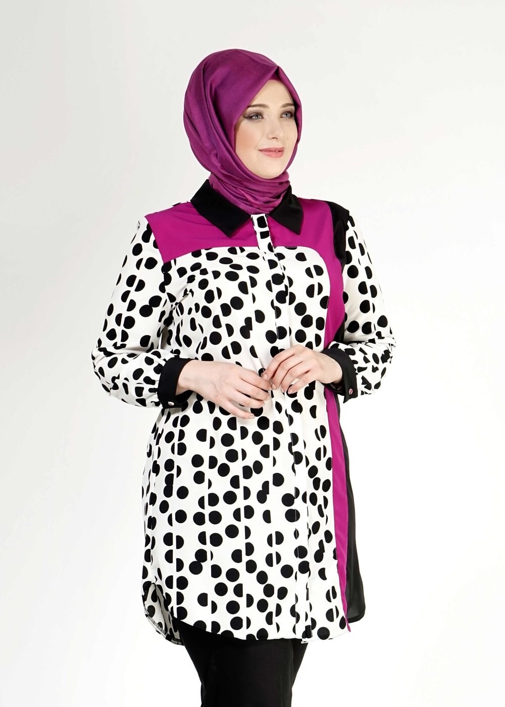 Tesettür giyim SİYAH DESENLİ TUNİK 2522