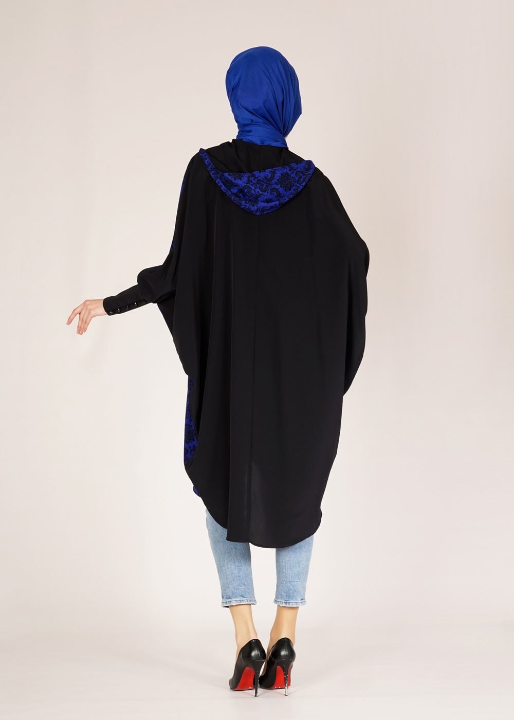 Tesettür giyim LACİVERT  DESENLİ KAPÜŞONLU TUNİK 4493