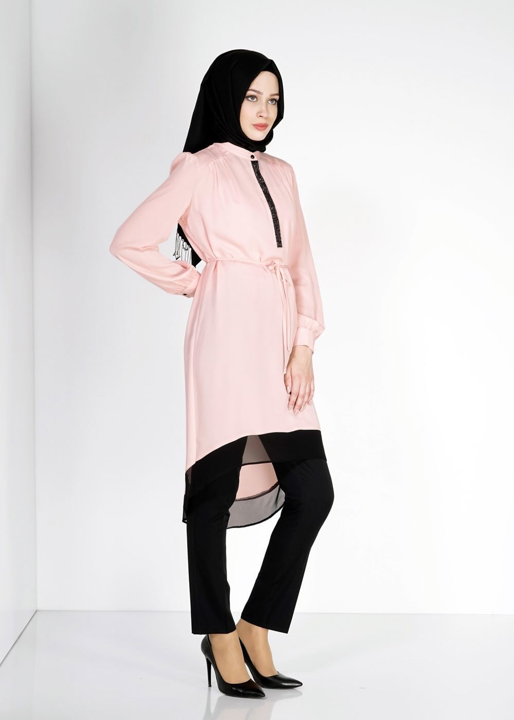 Tesettür giyim PUDRA TAŞ DETAYLI ASİMETRİK KESİM TUNİK 4606