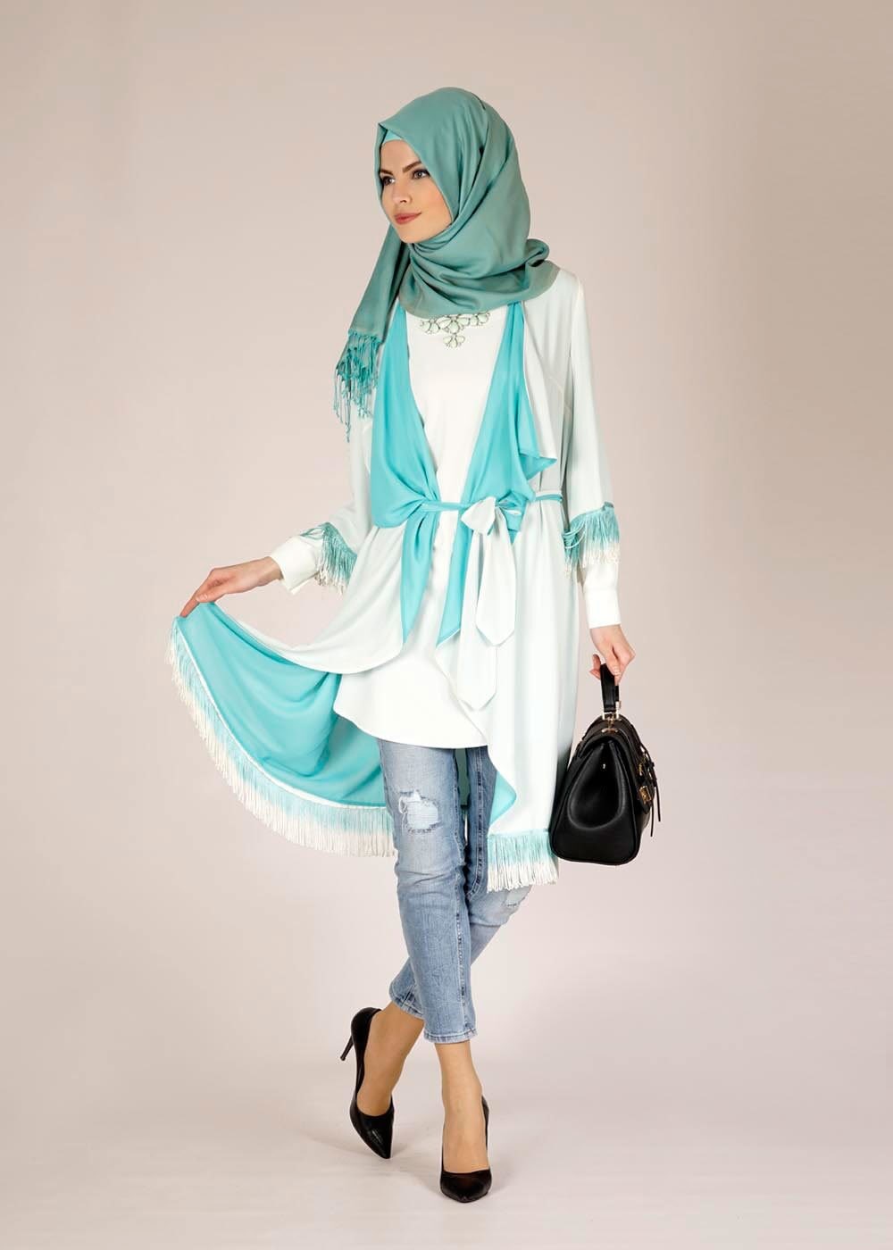 Tesettür giyim BEYAZ PÜSKÜL DETAYLI TUNİK 4612