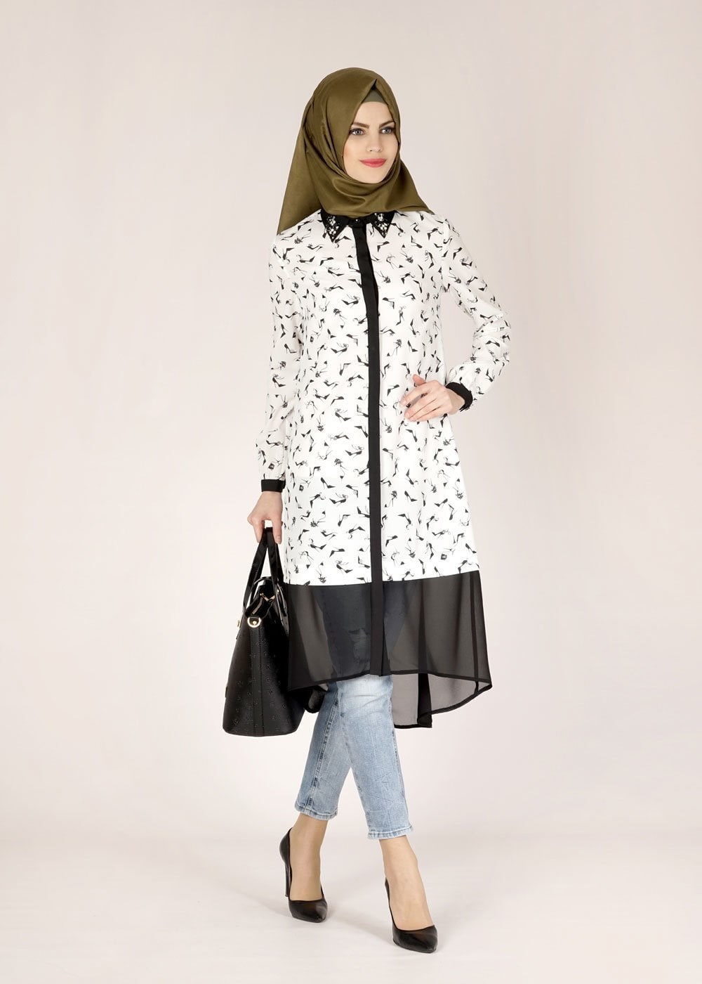 Tesettür giyim BEJ DESENLİ TAŞ DETAYLI TUNİK 4618