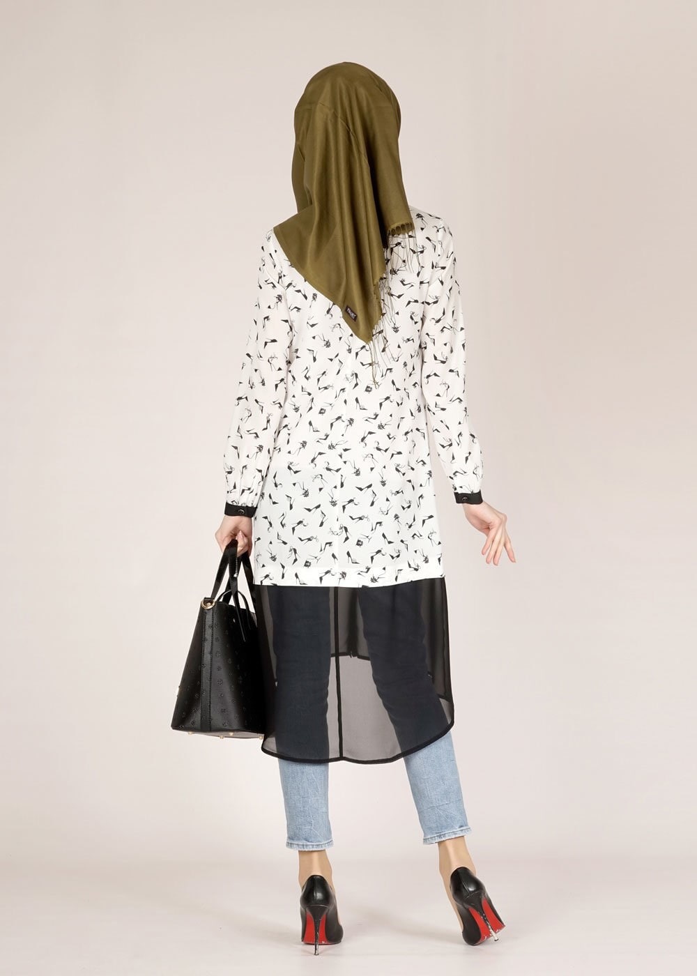 Tesettür giyim BEJ DESENLİ TAŞ DETAYLI TUNİK 4618