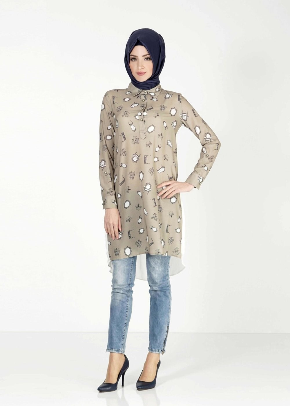 Tesettür giyim HAKİ DESENLİ ARKASI TÜL DETAYLI TUNİK 4624