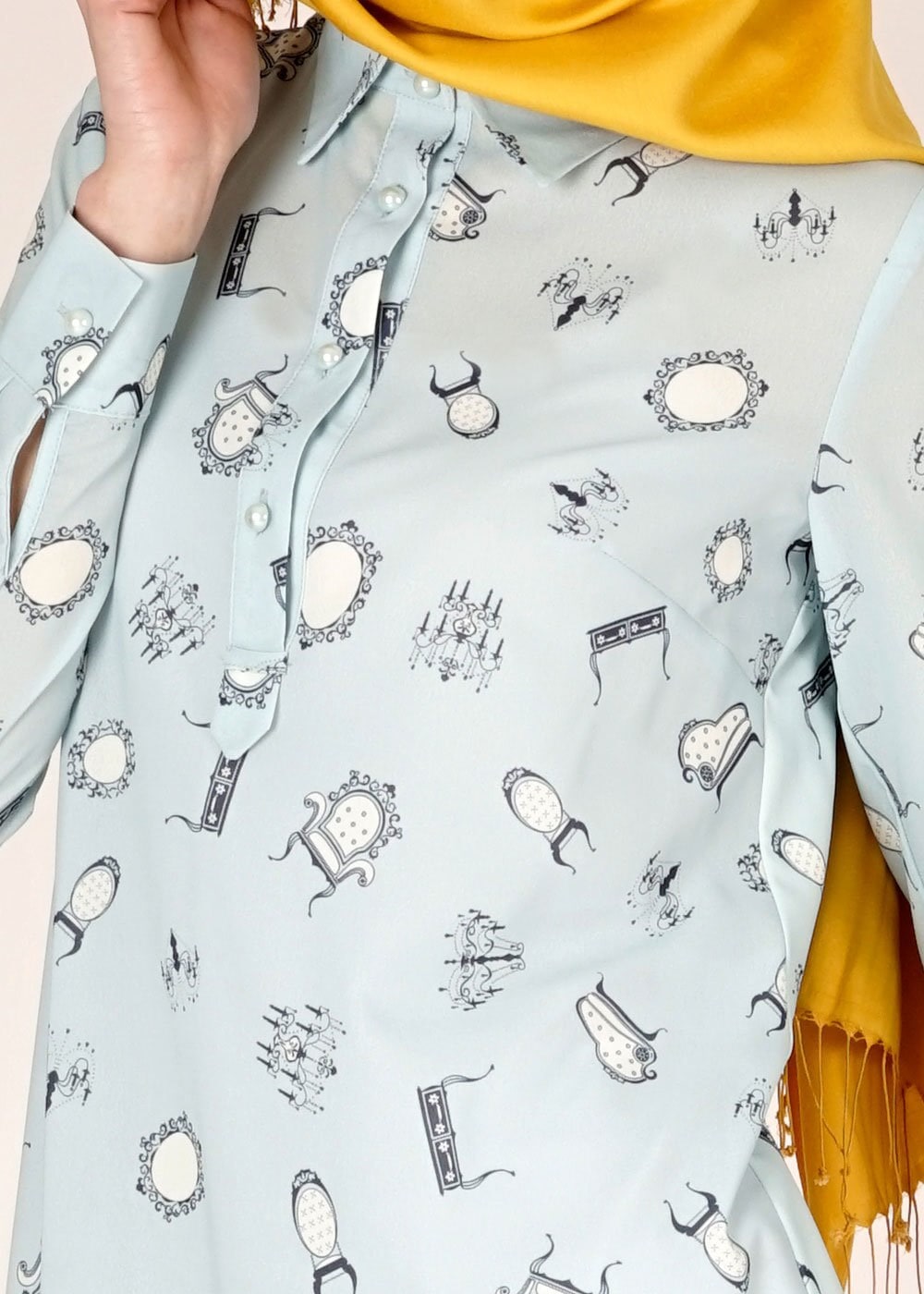 Tesettür giyim MAVİ DESENLİ ARKASI TÜL DETAYLI TUNİK 4624