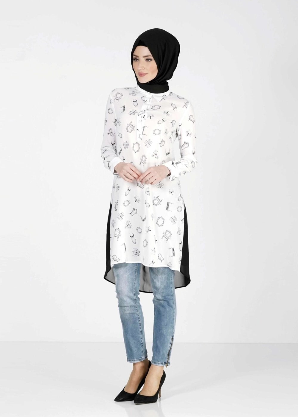 Tesettür giyim BEYAZ DESENLİ ARKASI TÜL DETAYLI TUNİK 4624