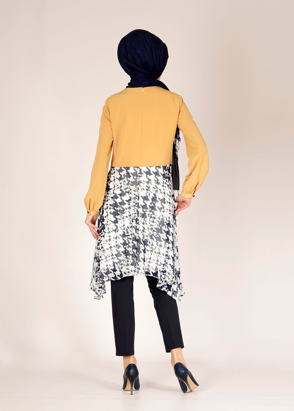 Tesettür giyim SARI ASİMETRİK KESİM DESENLİ TUNİK 4642