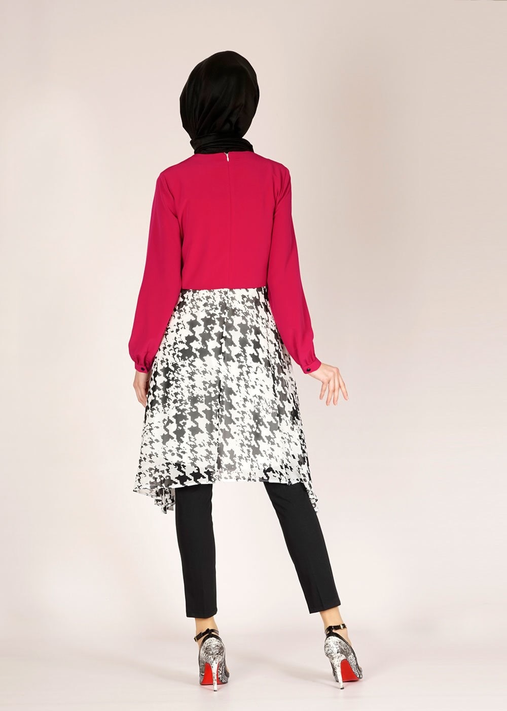 Tesettür giyim FUŞYA ASİMETRİK KESİM DESENLİ TUNİK 4642