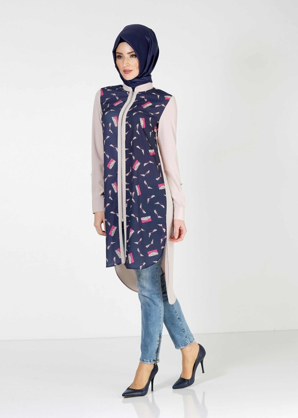 Tesettür giyim BEJ ASİMETRİK KESİM DESENLİ TUNİK 4646