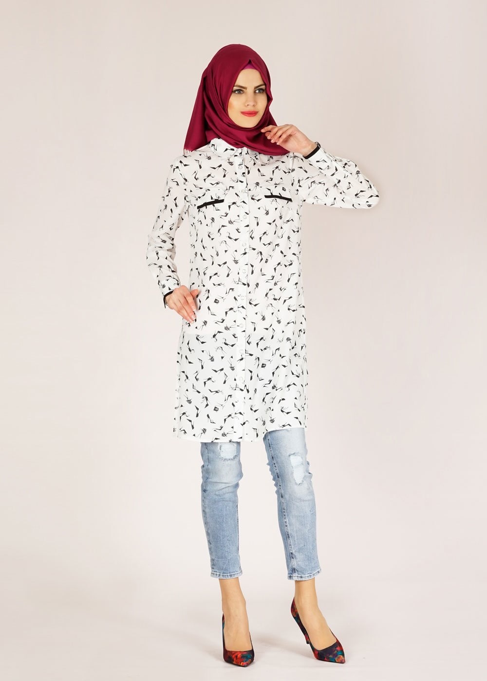 Tesettür giyim BEJ DESENLİ GÖMLEK YAKA TUNİK 4681