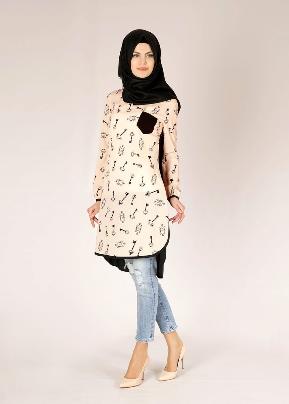 Tesettür giyim PUDRA BASKILI ARKASI DÜĞMELİ TUNİK 4696