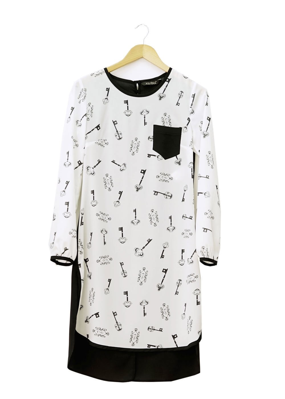 Tesettür giyim BEJ BASKILI ARKASI DÜĞMELİ TUNİK 4696