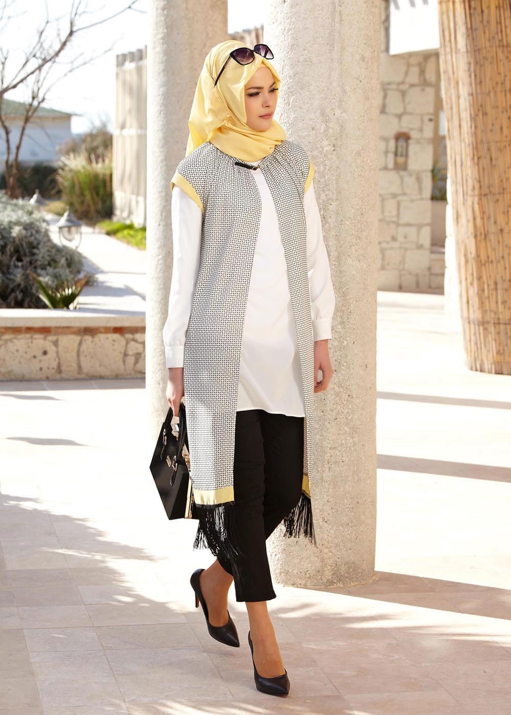 Tesettür giyim BEJ PÜSKÜL DETAYLI TUNİK 4710