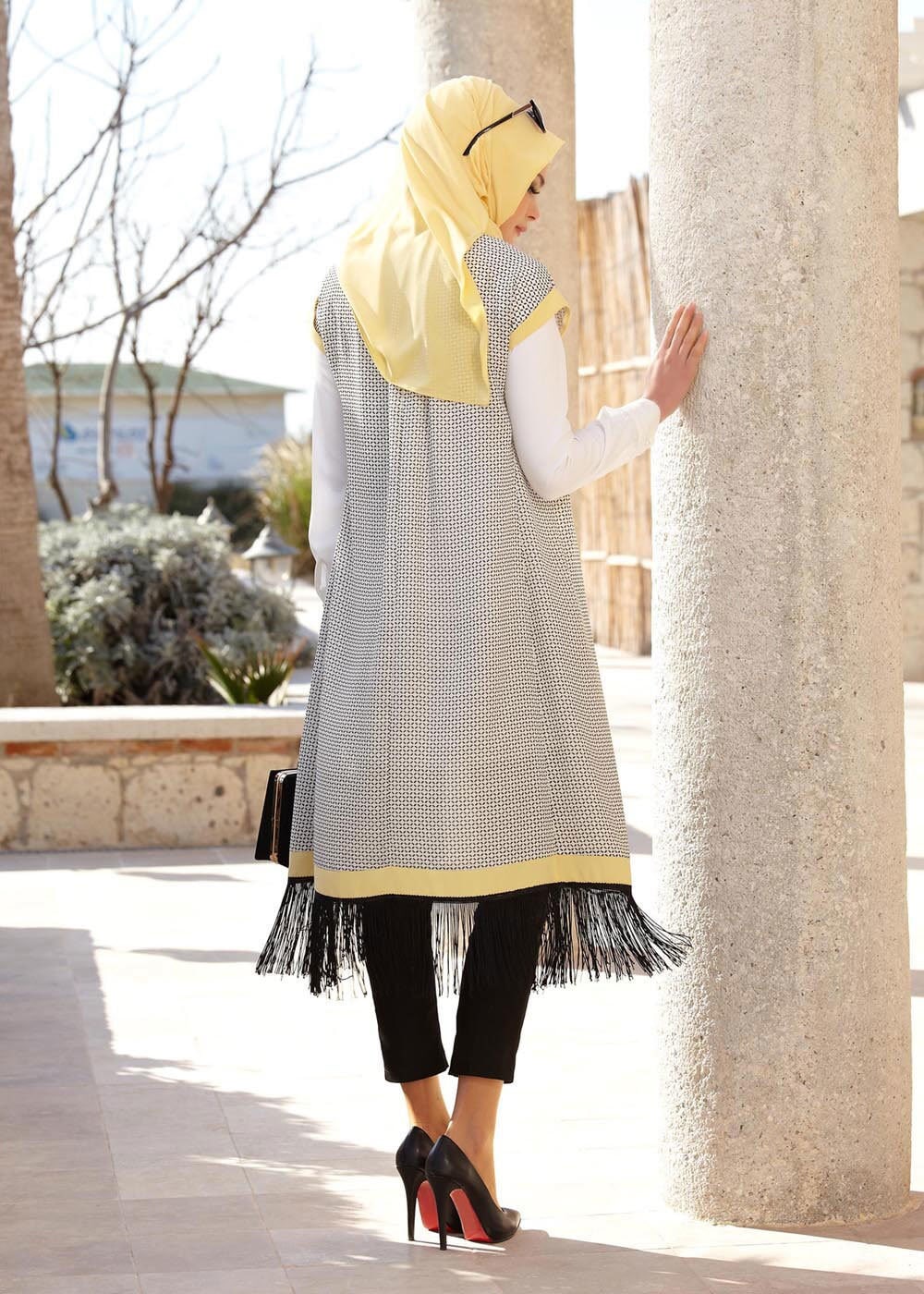 Tesettür giyim BEJ PÜSKÜL DETAYLI TUNİK 4710