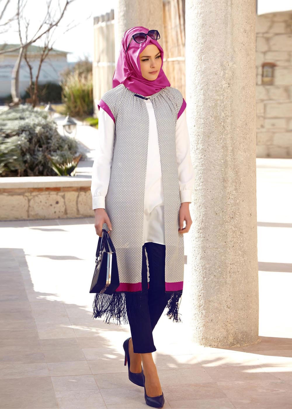 Tesettür giyim BEJ PÜSKÜL DETAYLI TUNİK 4710