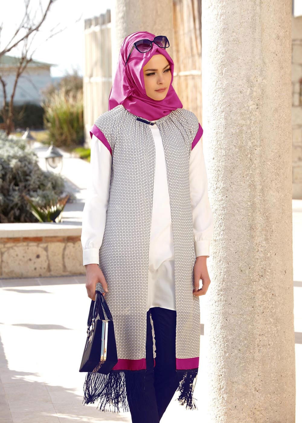 Tesettür giyim BEJ PÜSKÜL DETAYLI TUNİK 4710