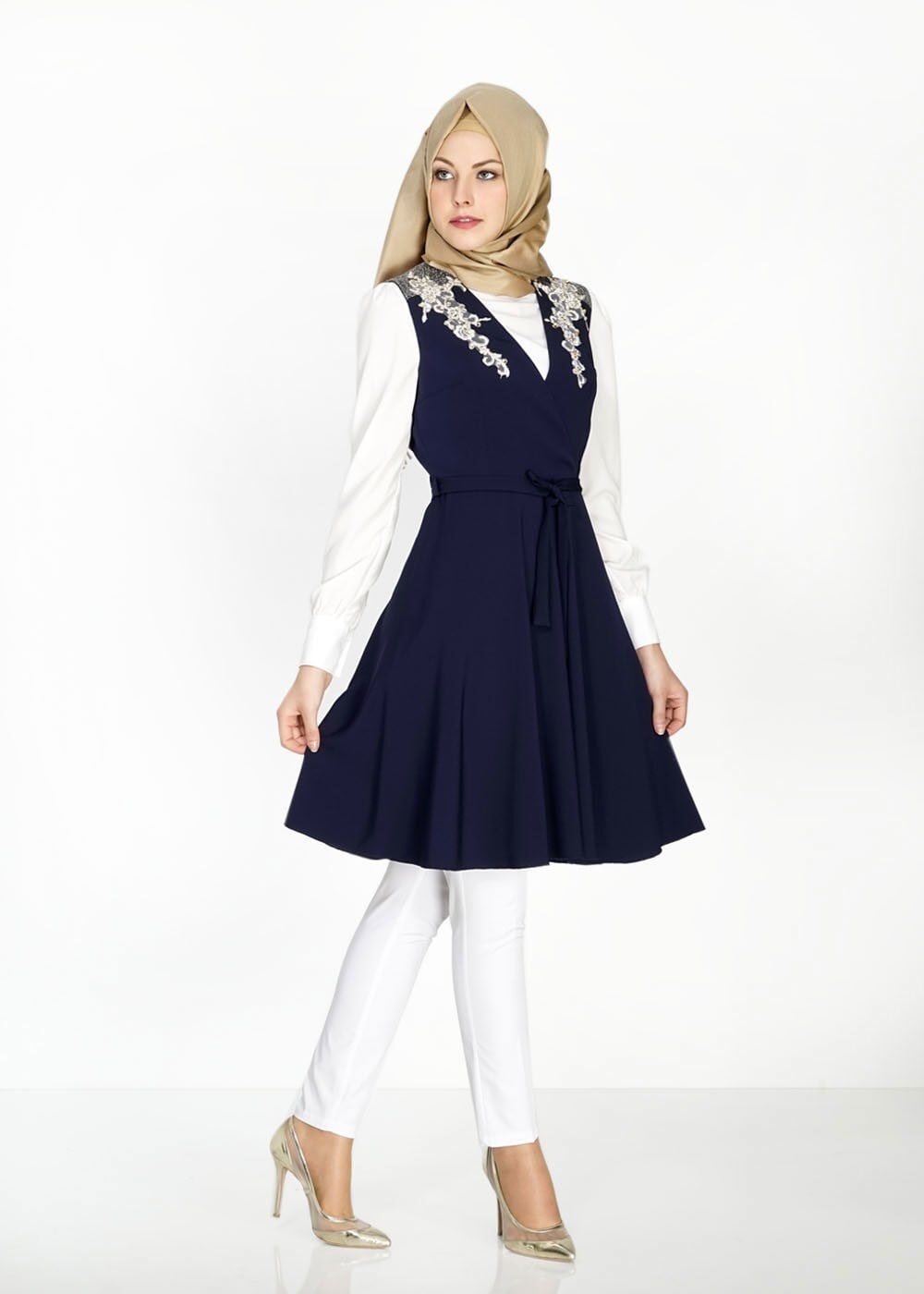 Tesettür giyim LACİVERT İŞLEMELİ VOLANLI İKİLİ TUNİK 4723