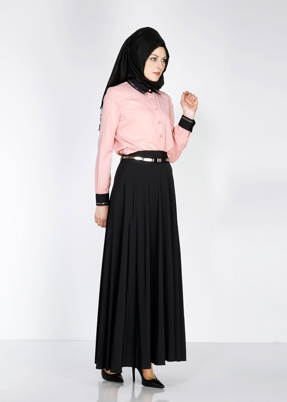 Tesettür giyim PUDRA YAKASI VE MANŞETLERİ TAŞ İŞLEMELİ BLUZ 4727