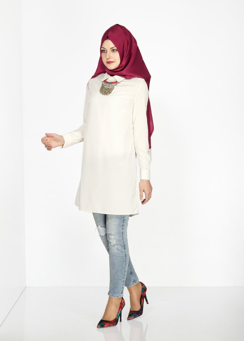 Tesettür giyim EKRU GÖMLEK YAKA MANŞETLERİ DÜĞMELİ TUNİK 4741