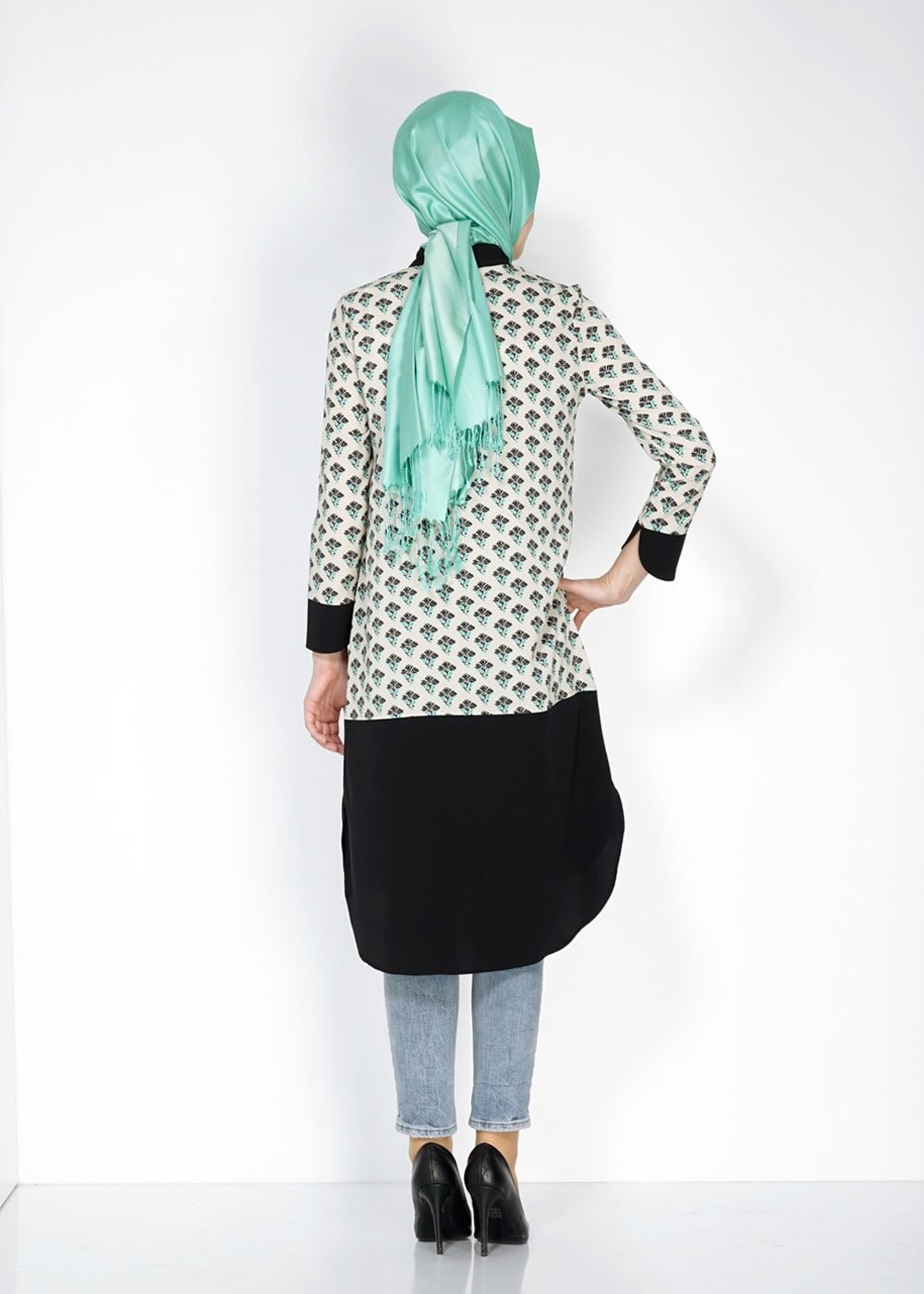 Tesettür giyim BEJ GÖMLEK YAKA DESENLİ TUNİK 4776