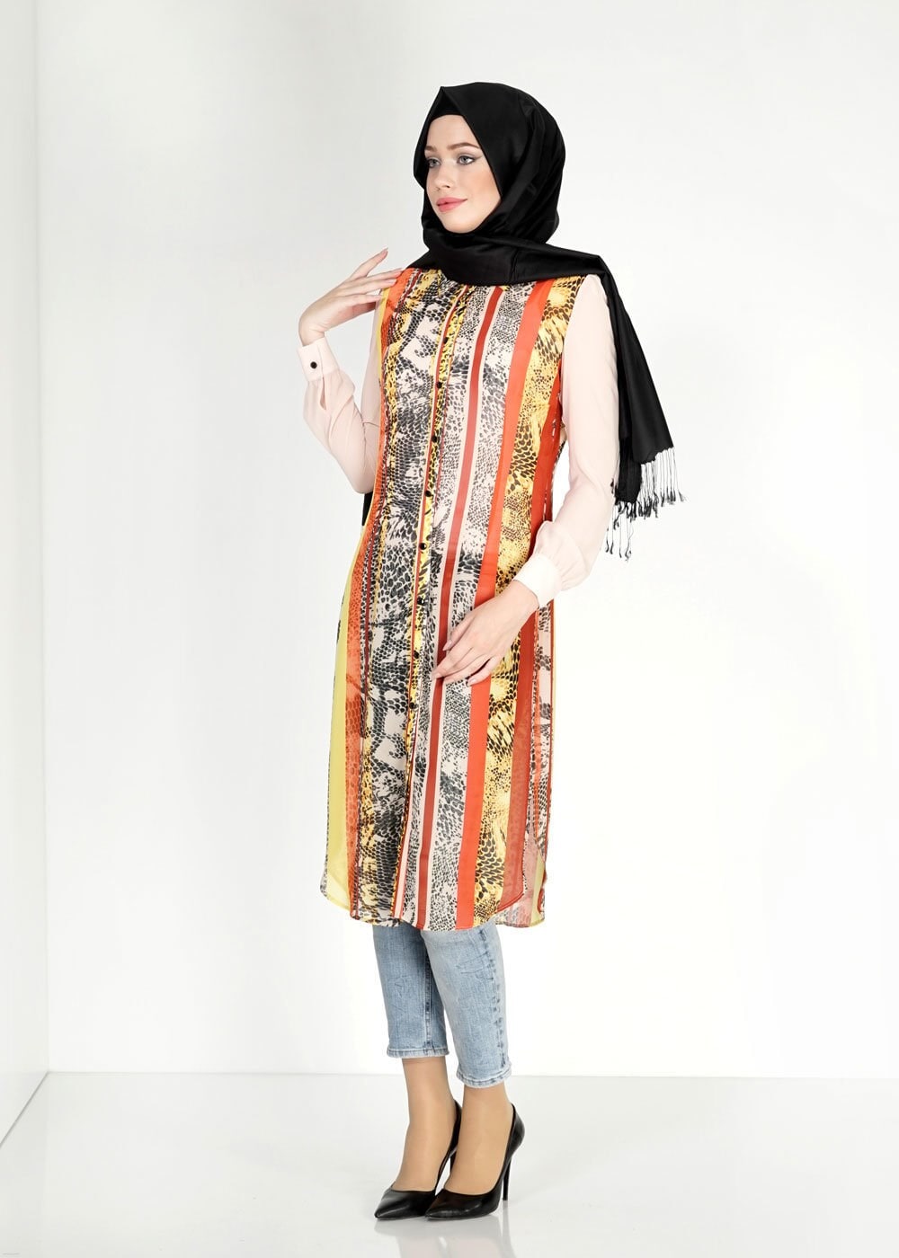 Tesettür giyim KIRMIZI DESENLİ DÜĞMELİ TUNİK 4777